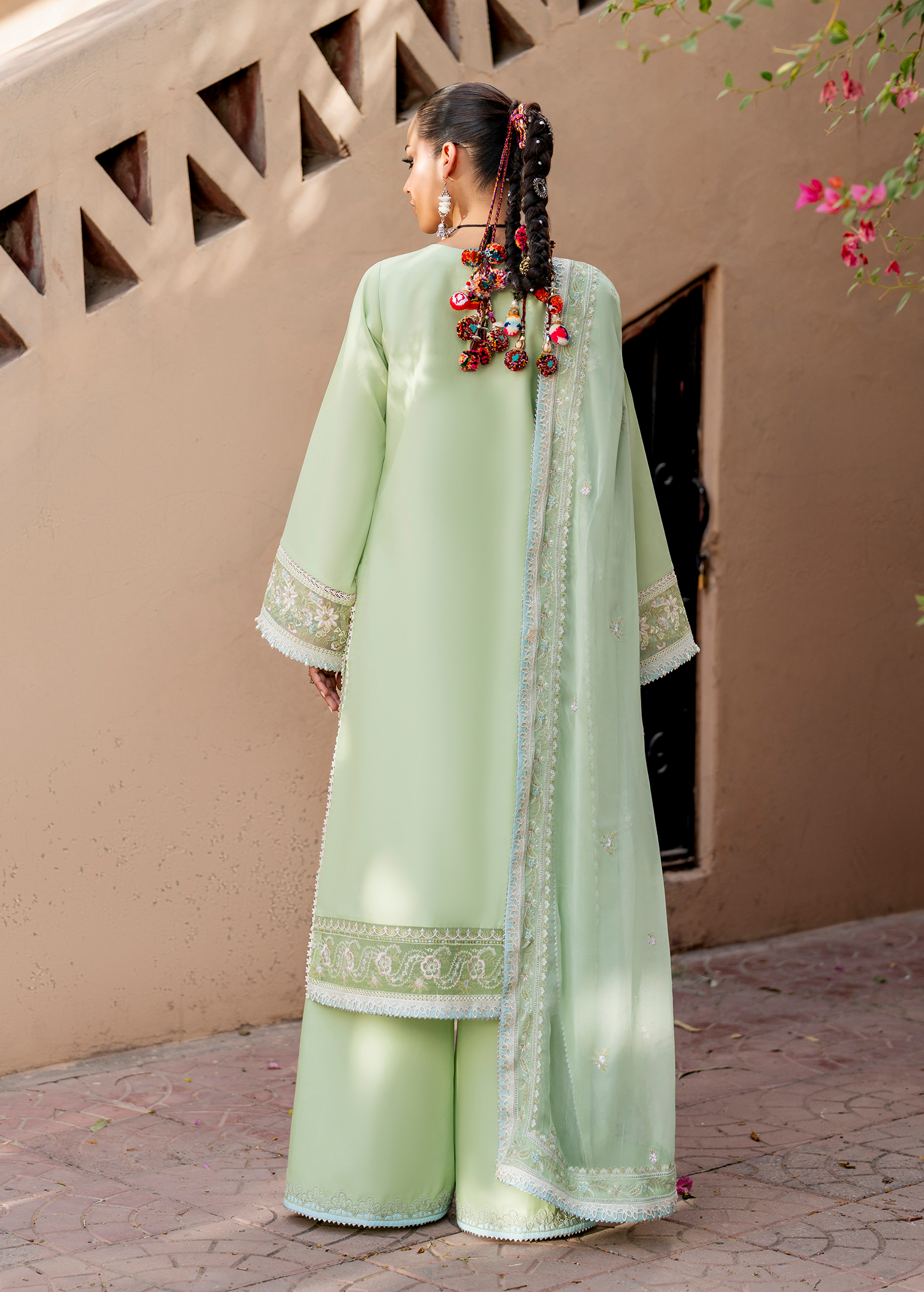 LIORA - UNSTITCHED SIFA