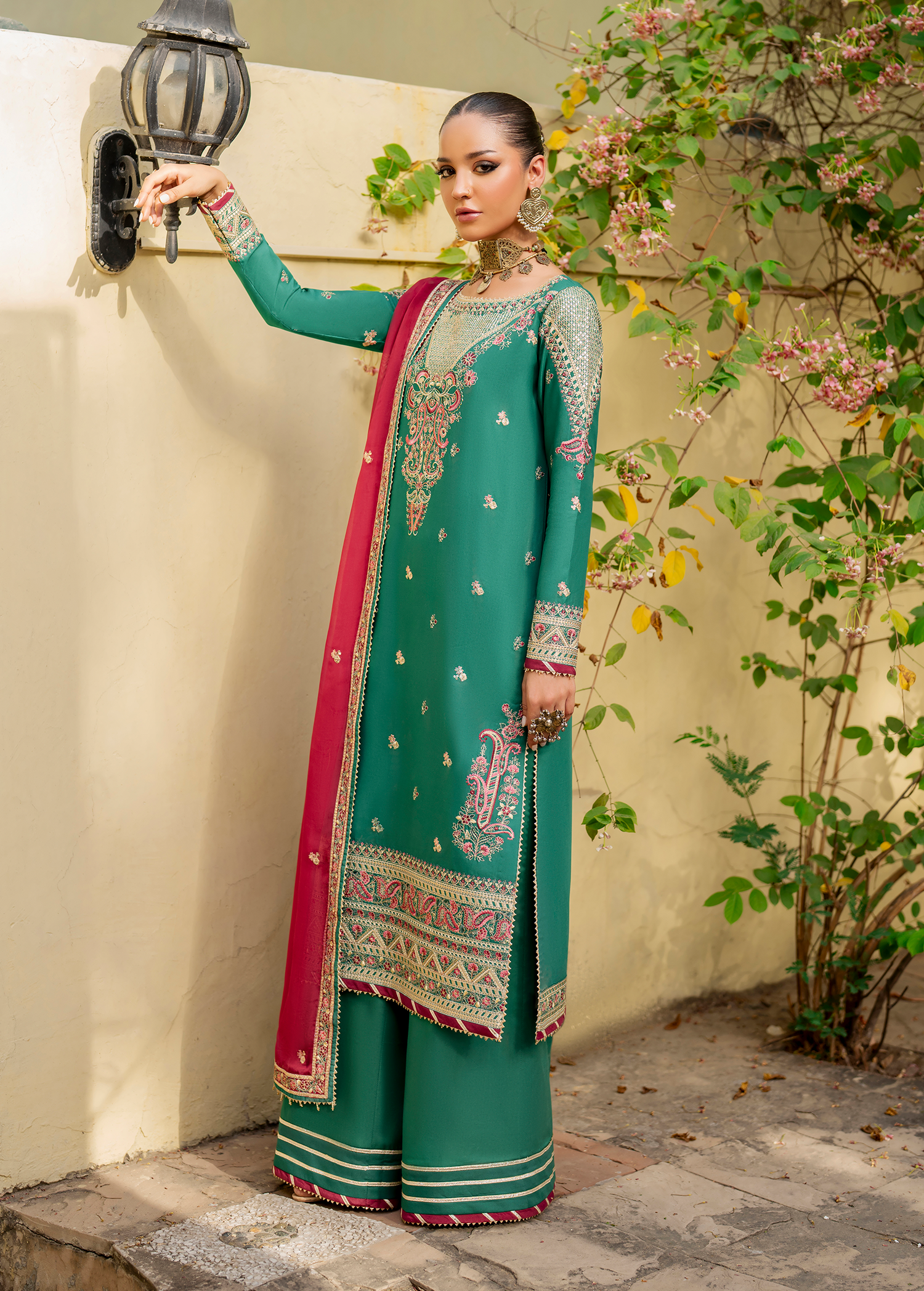 ROSELYN - UNSTITCHED SIFA